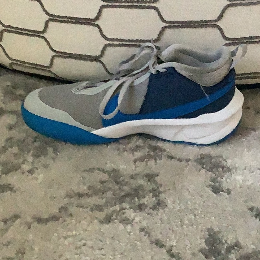 Team Hustle D10 GS 'Grey Fog Mystic Navy